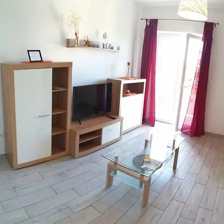 Nada Apartment Klenovica